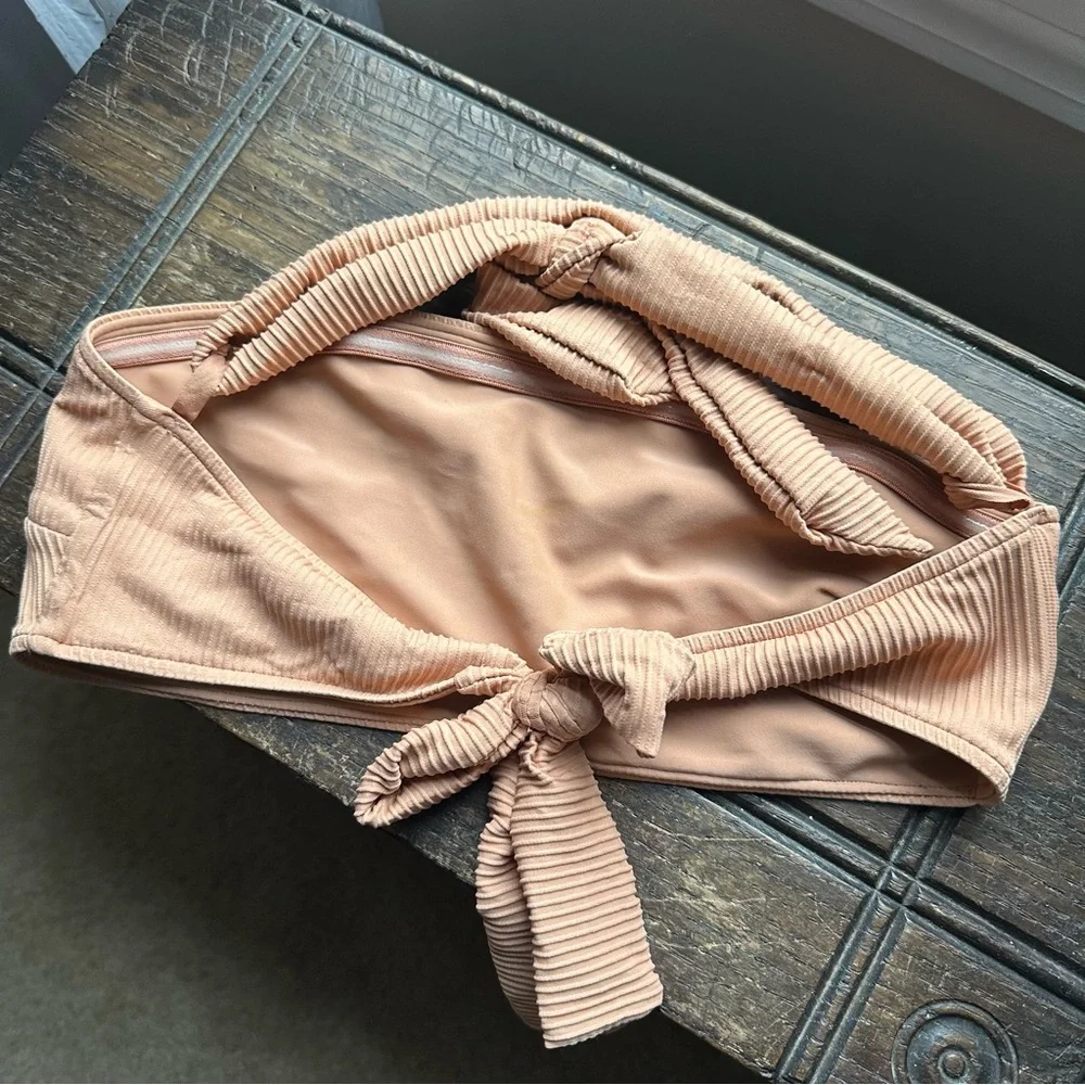 Monday Swimwear • Peach Ribbed Bandeau Halter Bikini‎ Top
